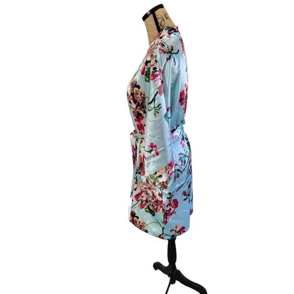 Ms Lovely Robe NWOT  - Picture 4 of 9